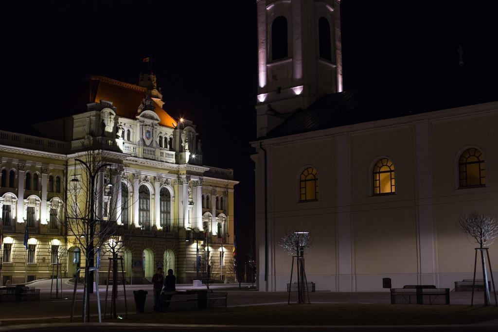 Downtown Studio Oradea Exterior photo