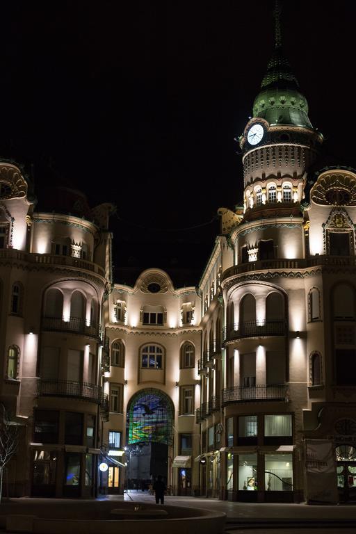 Downtown Studio Oradea Exterior photo